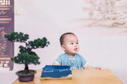 云梦宝宝喊肚子疼怎么回事